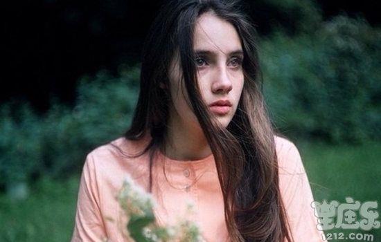 爱上你就会依赖你的星座女1