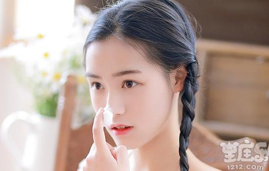 明明很想你,却假装冷淡的星座1