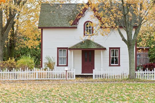 white-and-red-wooden-house-with-fence-1029599 (1).jpg