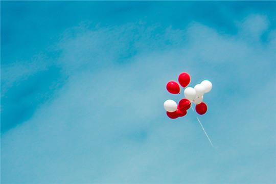 white-and-red-balloons-907274_副本.jpg