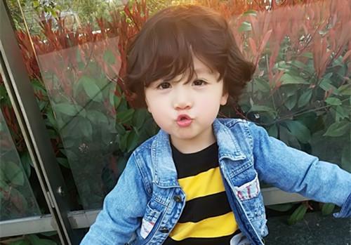 姓苗什么涣三字女生名字 大气儒雅的书香名字女