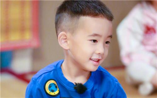 鲁姓龙年男宝宝起什么名字霸道冷酷,鲁姓龙年男宝宝起什么名字霸道冷酷