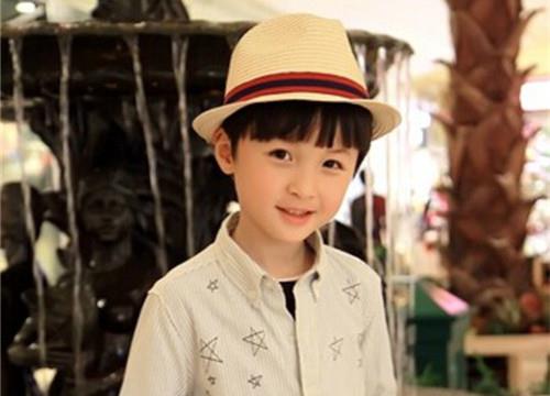 左姓龙年男宝叫什么名字聪明智慧