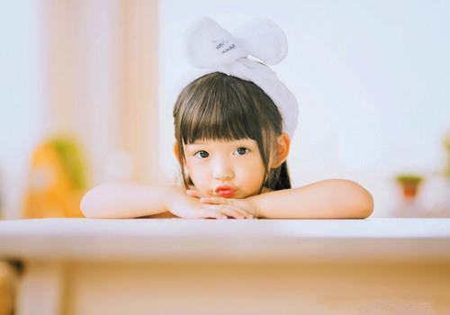 余姓100个来之不易的女孩名字，众星揽月，万里挑一