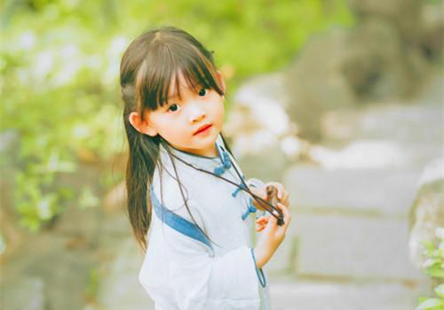 纪姓取名带昂字 女孩名字温柔仙气