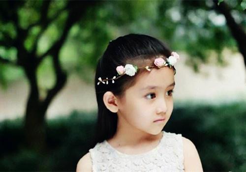 何姓兔年女孩起什么名字漂亮有涵养