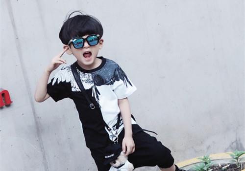 夏天出生的高姓男孩取什么名字好听