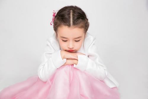 绒字辈的好听女宝名字 温柔婉约的女孩名-免费起名打分