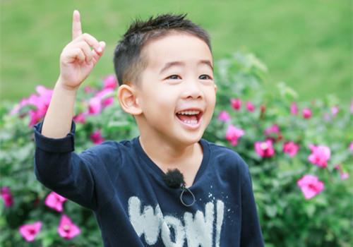 中间带备字的男宝宝名字 可以彰显自己的品德的名字,中间带备字的男宝宝名字 可以彰显自己的品德的名字