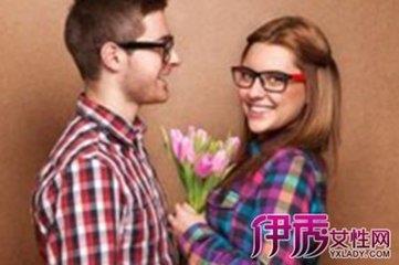 巨蟹男喜欢的四种女人