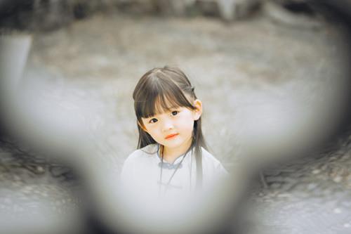 蒋姓取名带谷字 形容女孩子有灵气的字